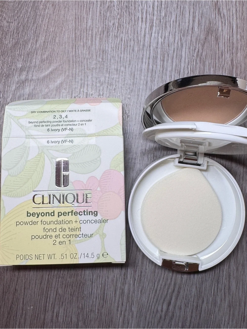 Clinique Beyond Perfecting Powder Foundation Concealer 2 In 1 Shade 6 Ivory NIB